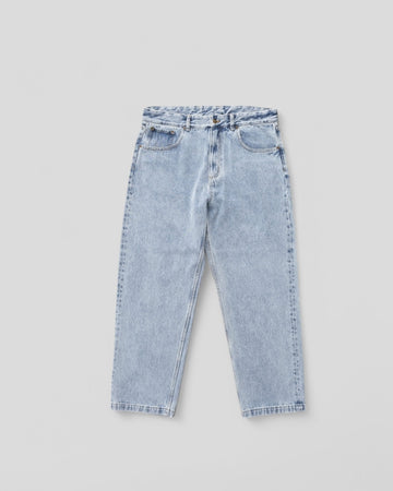 Sportliche Goodies || Weite Stone Washed Jeans