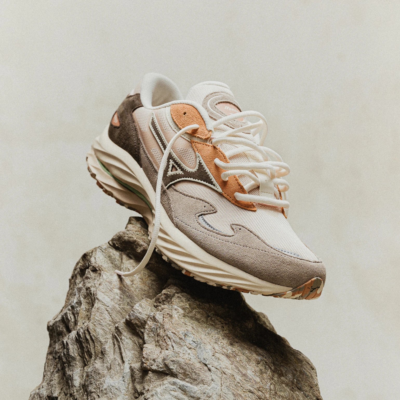 Mizuno - Wave Rider 8 - Vintage Khaki/Major Brown/M.Pearl Mizuno