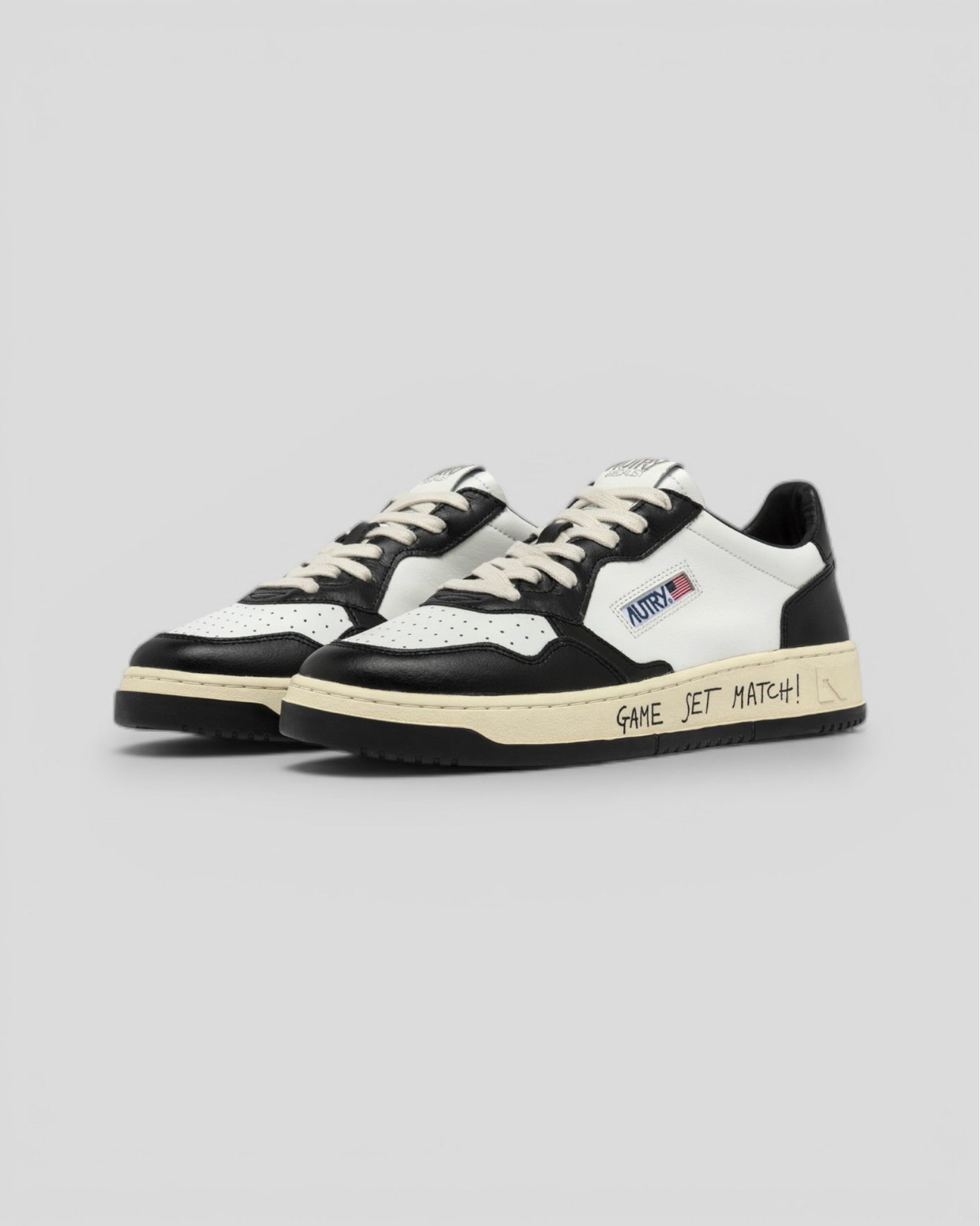 Autry || Medalist BH02 - Game Set Match - Black/White - M' Autry