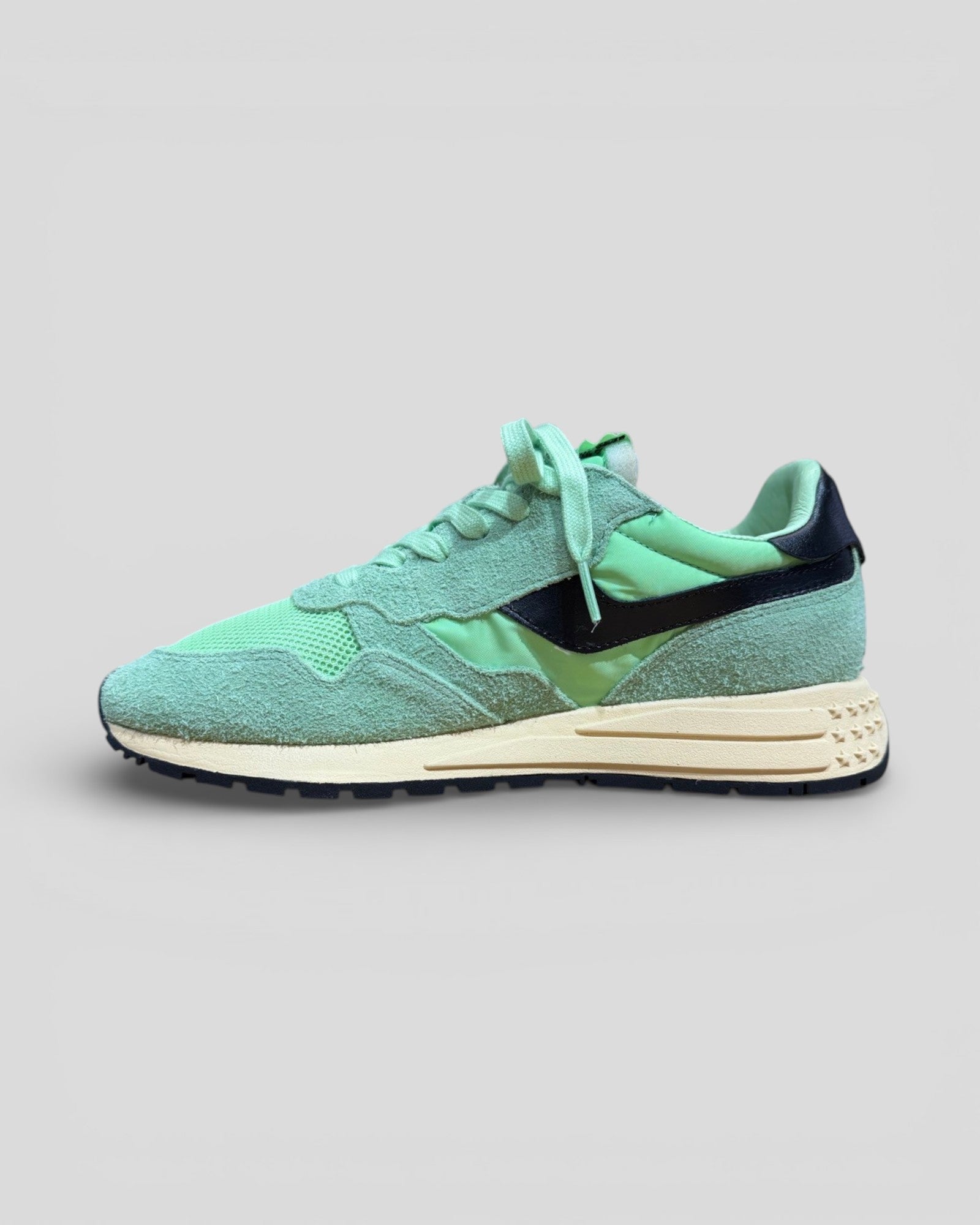 Autry || Reelwind UT40 - Suede Pistach/Black Autry