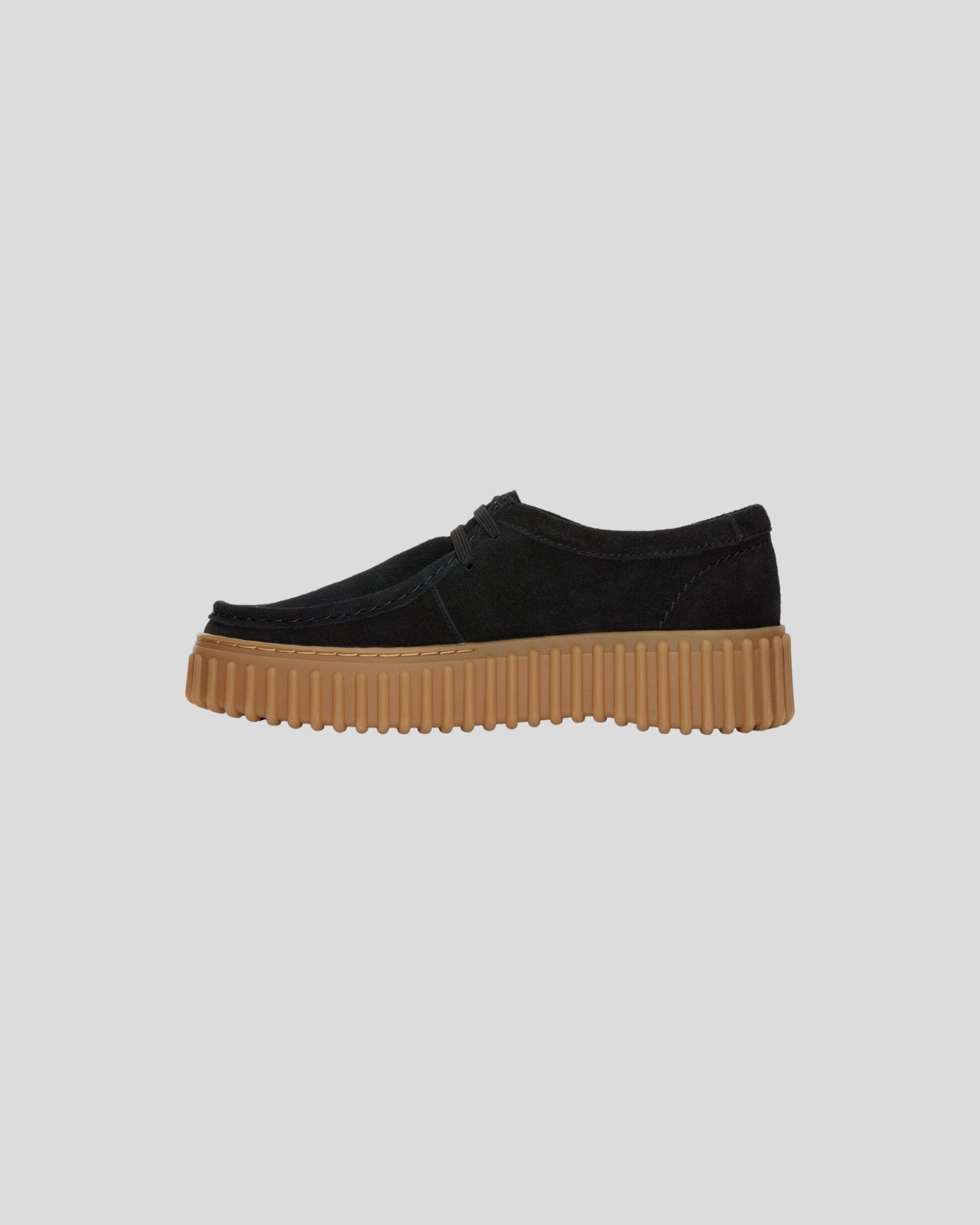 Clarks || Torhill Bee - Black Suede Clarks
