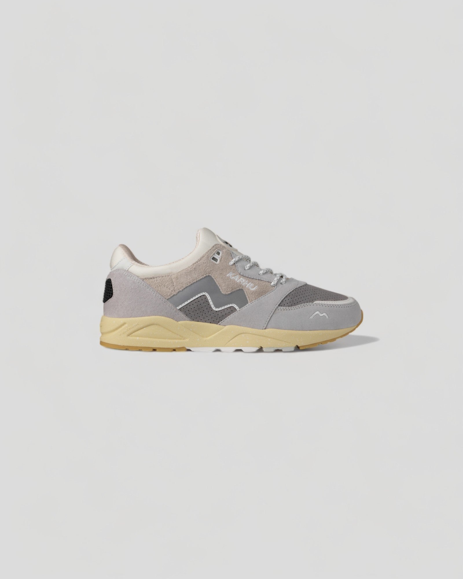 Karhu || Aria 95 - Lunar Rock/Foggy Dew Karhu