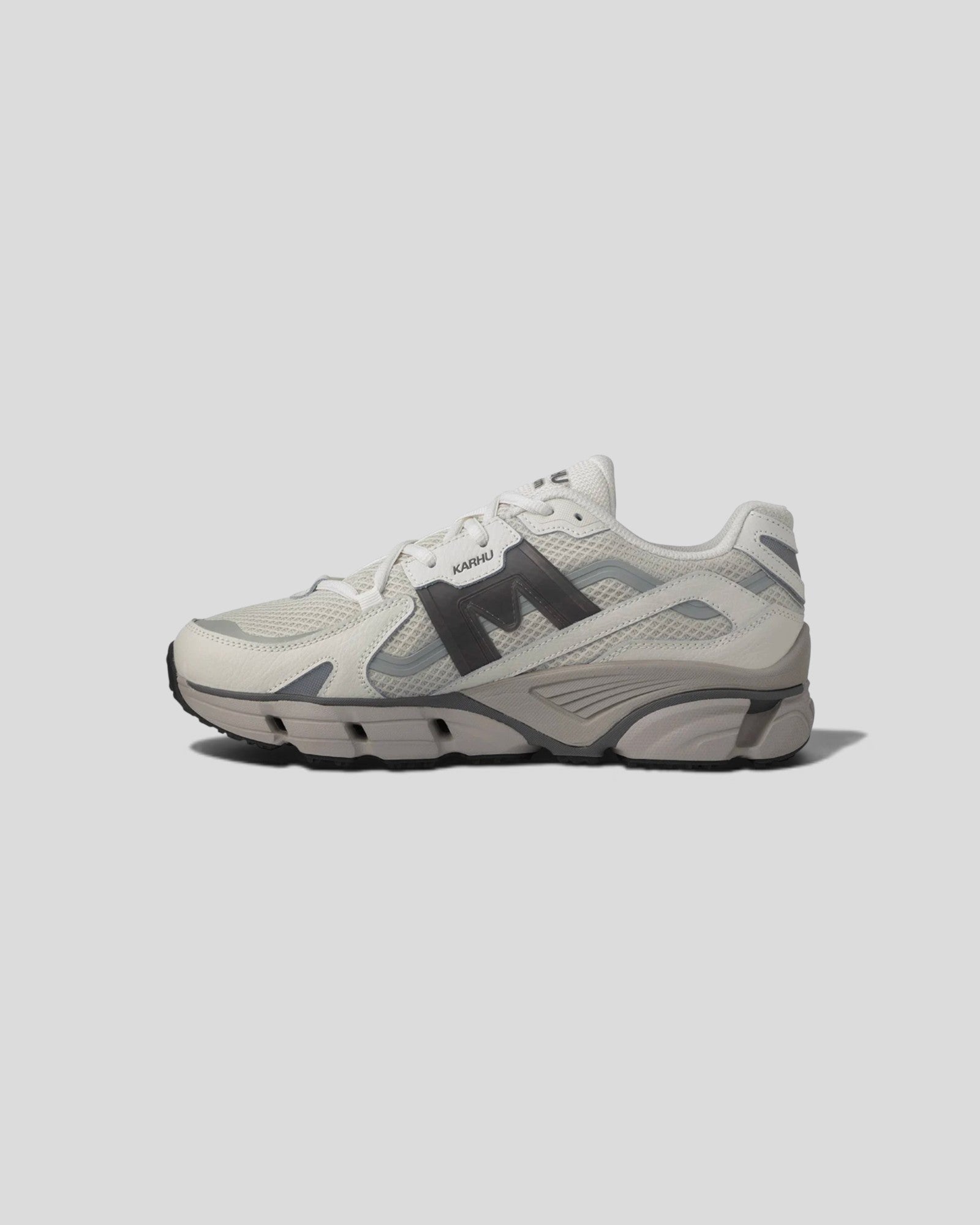 Karhu || Super Fulcrum - Blanc de Blanc/Dark Gull Gray Karhu