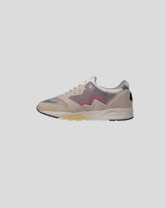 Karhu || Aria 95 - Rainy Day/ Foxglove Karhu