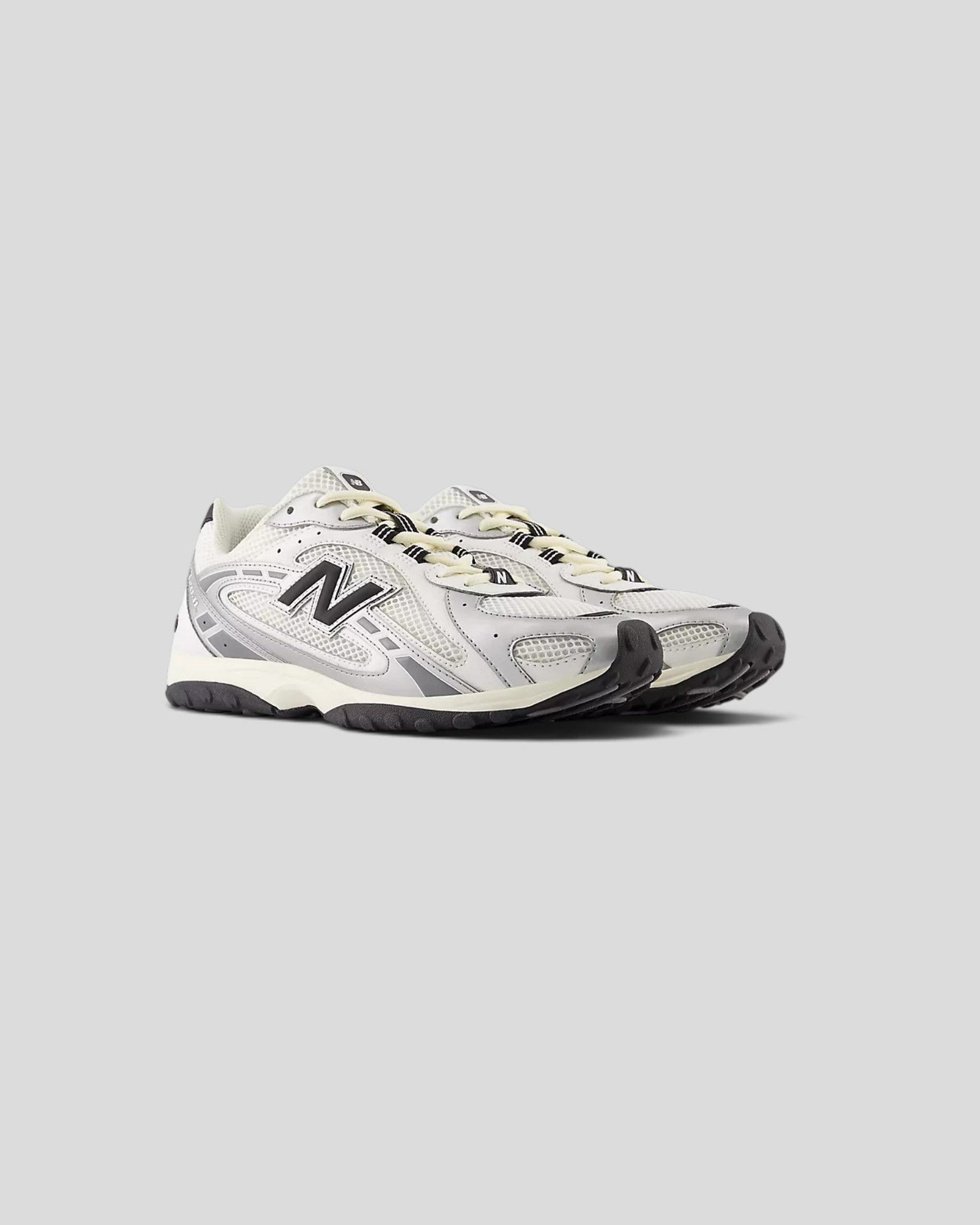 New Balance || U204LSWD - Black/ Silver/ White New Balance