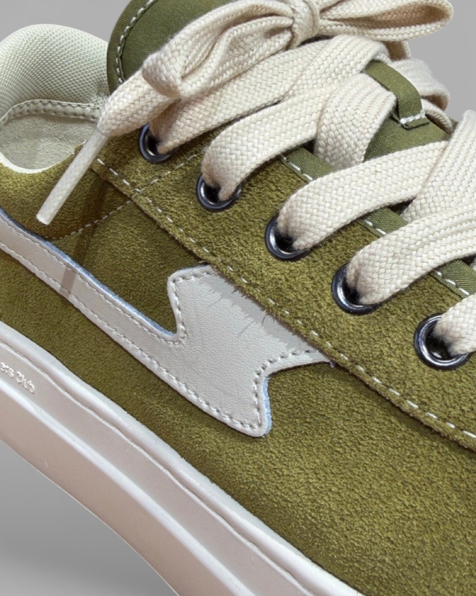 Stepney Workers Club || Dellow S - Strike Suede - Moss/ White Stepney Workers Club