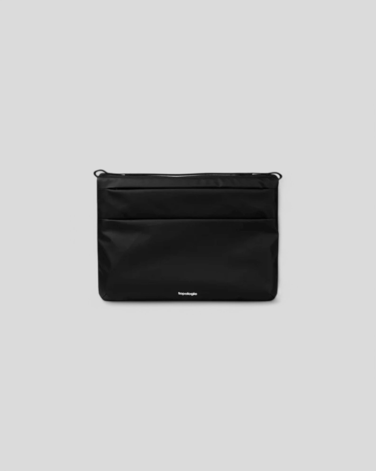 Topologie || Wares Bag Flat Sacoche - Large - Black Dry - M' Topologie
