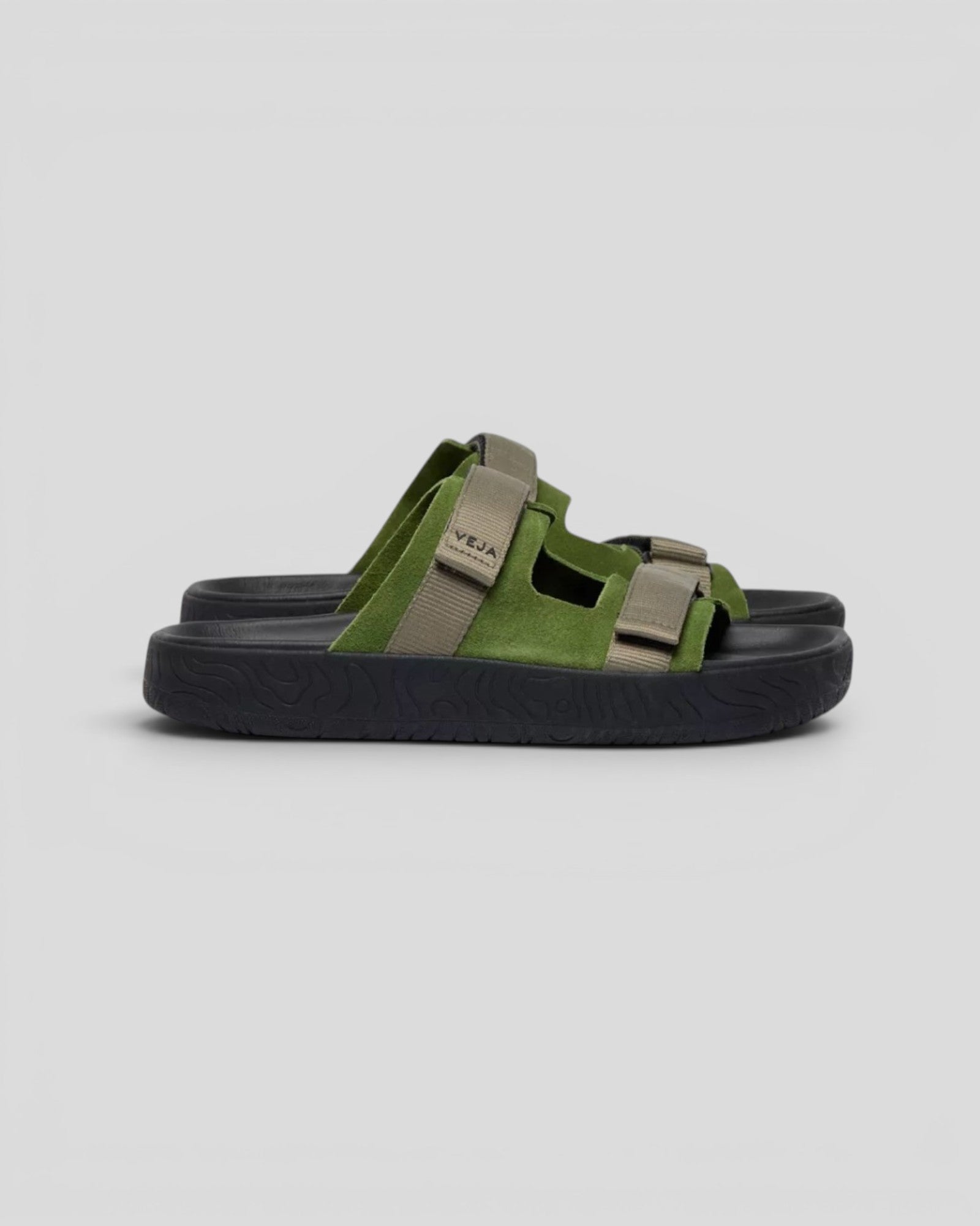 Veja || Arpoador - Militar Kaki Black - M’ Veja