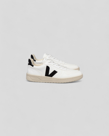 Veja || V-10 -  White/Black Veja