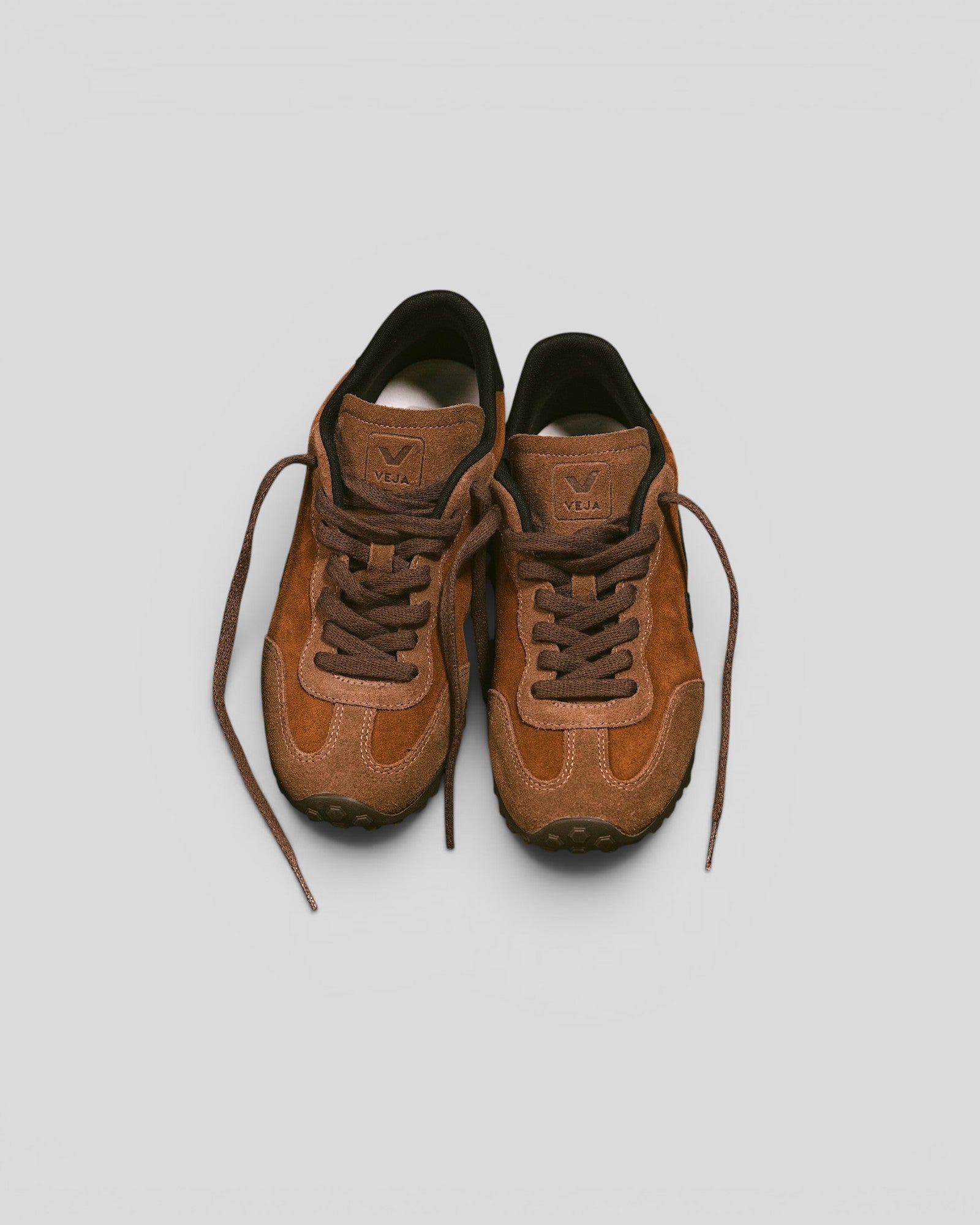 Veja || GT W Suede - Cognac/Black Veja
