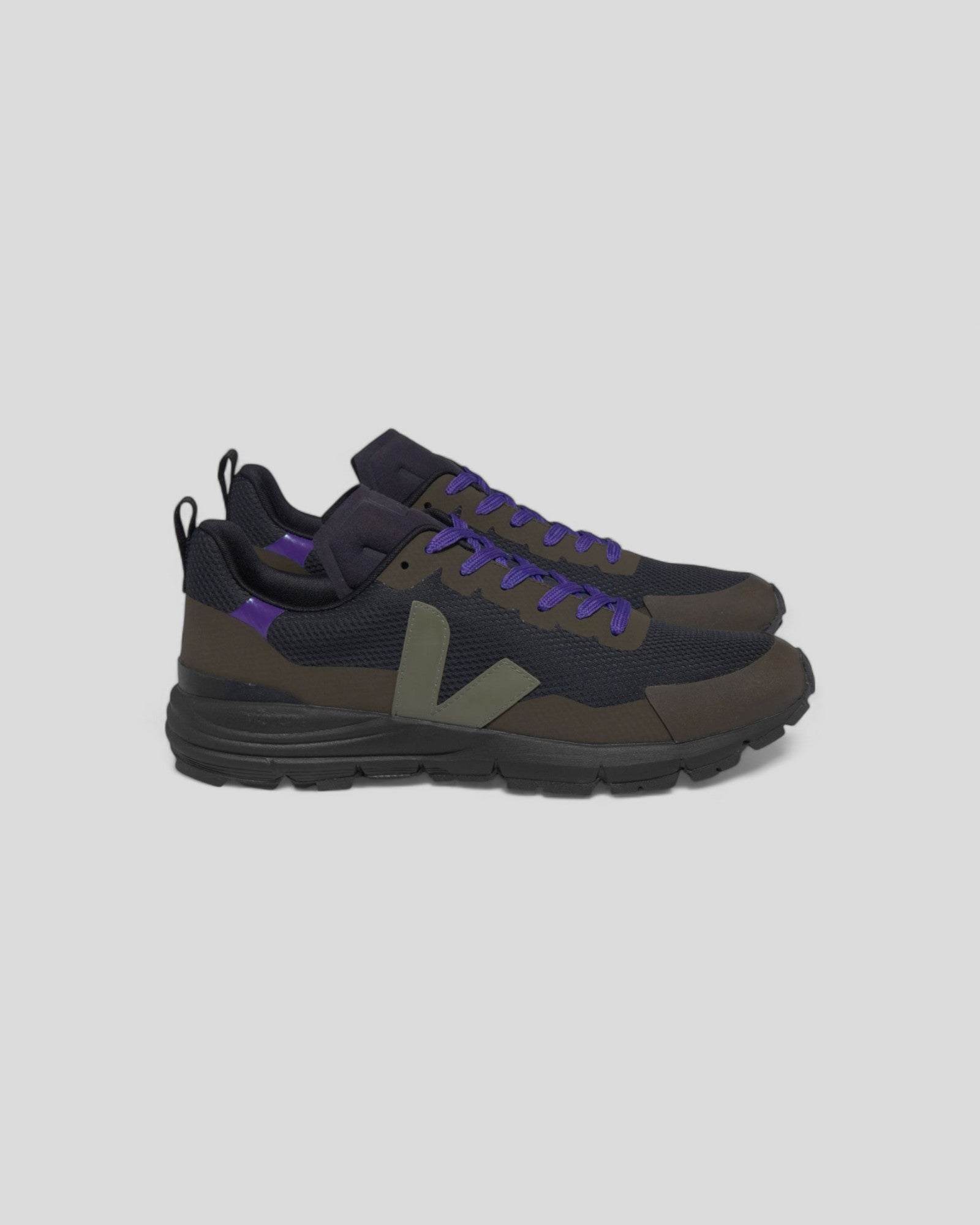 Veja || Dekkan Alveomesh - Black / Kaki / Eagle Veja