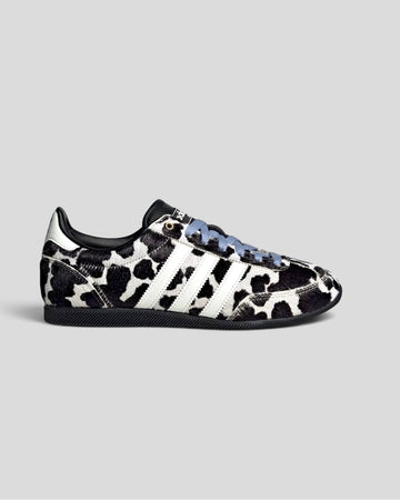 Adidas || Japan W - Core Black / Cream White / Gold Metallic Adidas