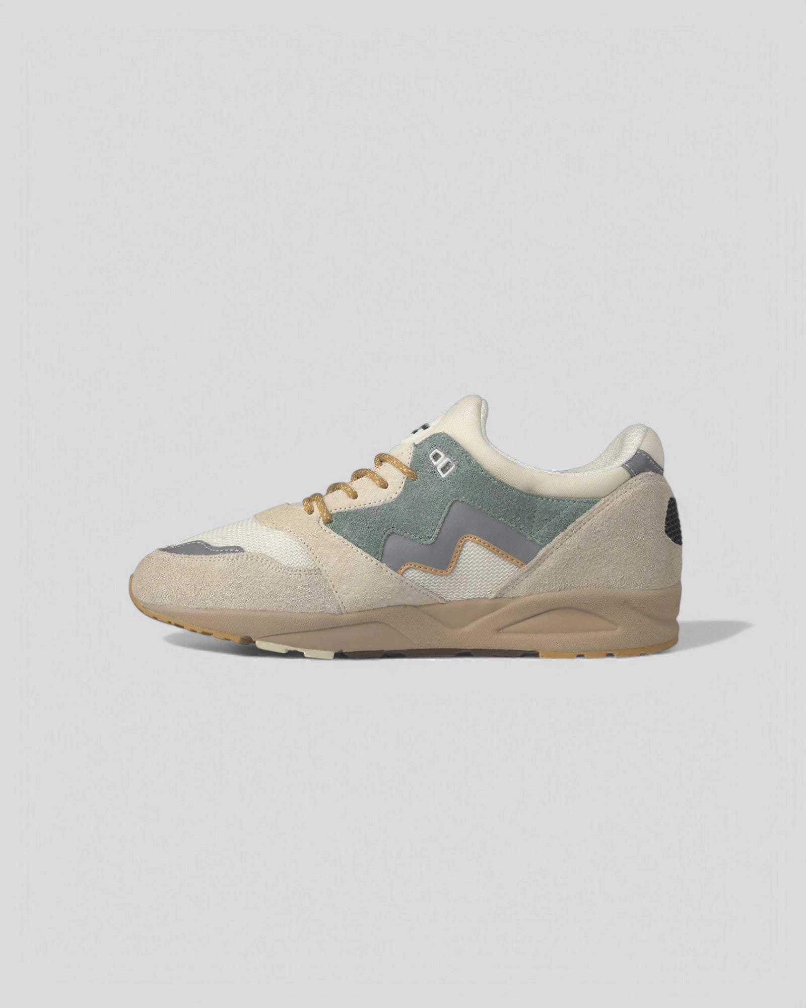Karhu || Aria 95 - Turtledove/Iceberg Green Karhu