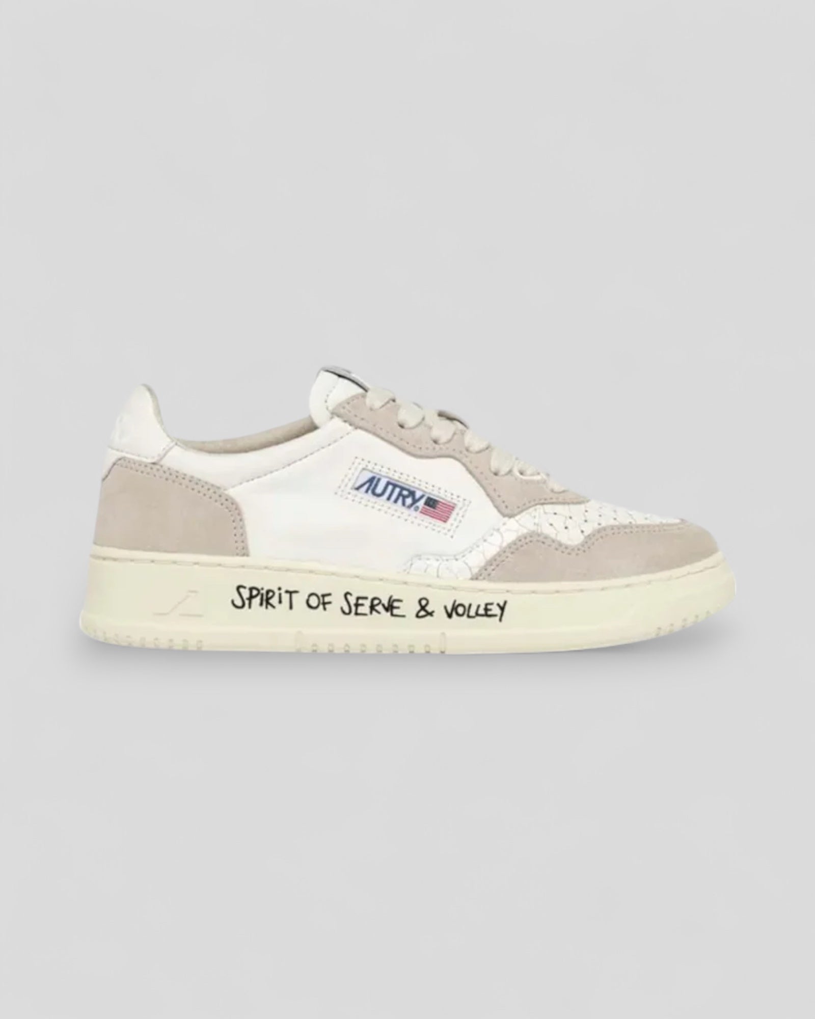 Autry || Medalist - VY01 - White/Sand Autry