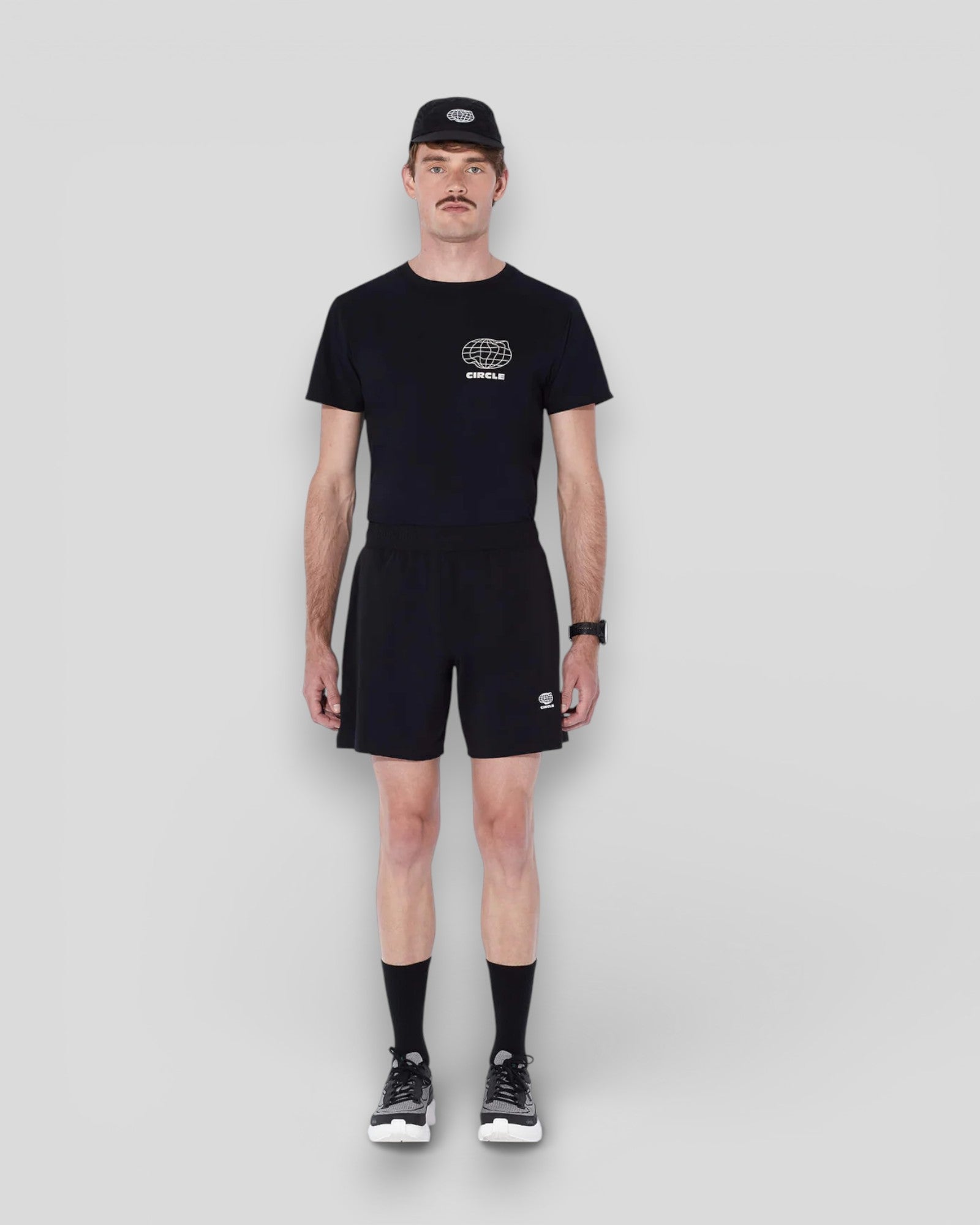 Circle || Everystride Short - Black Onyx Circle