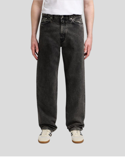Edwin || Loose fit Kaihara - Black Mid Dark Used Edwin