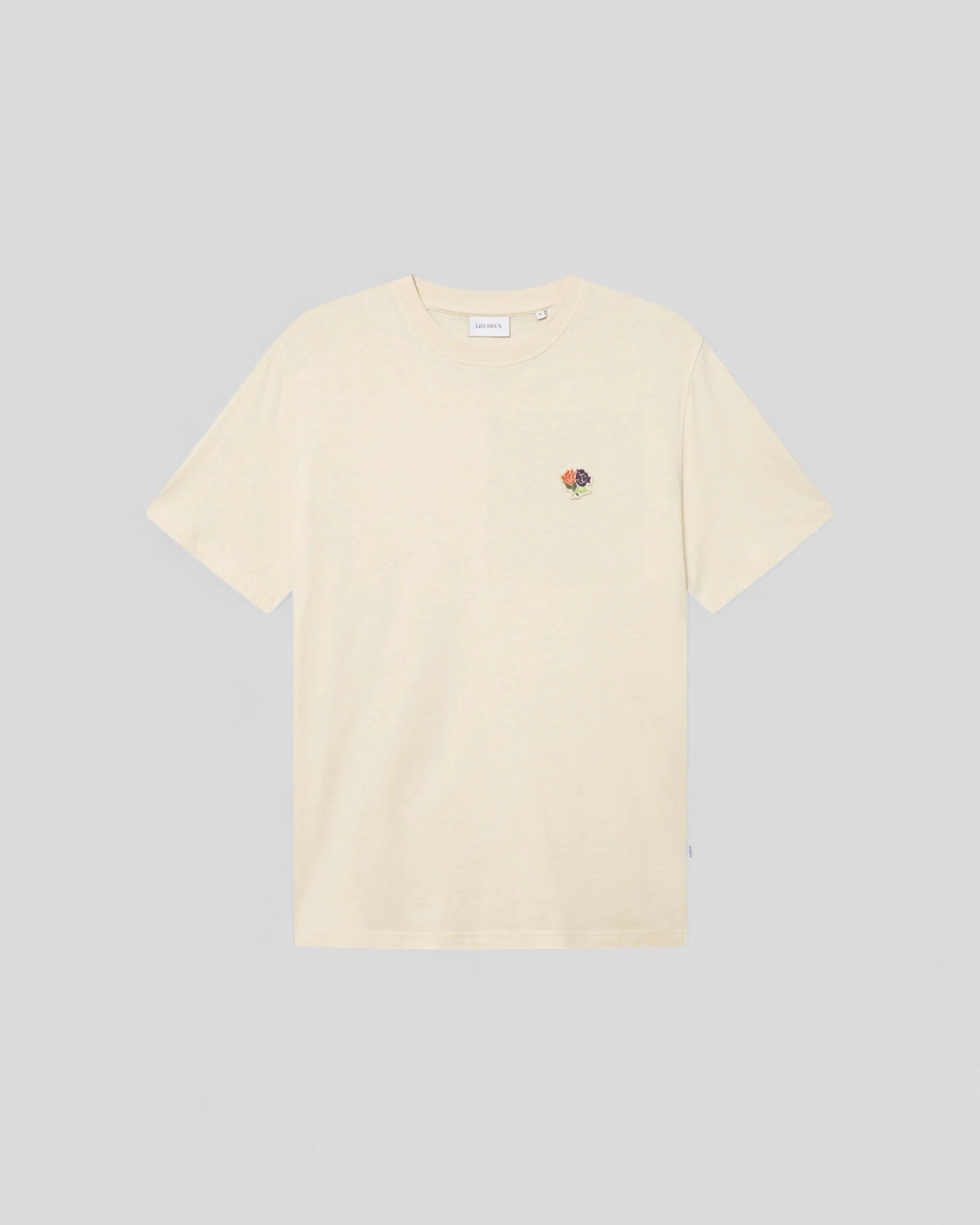 Les Deux || Felipe Patch T-Shirt - Ivory Les Deux