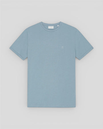 Les Deux || Core Contrast T-Shirt - Faded Denim Blue Les Deux
