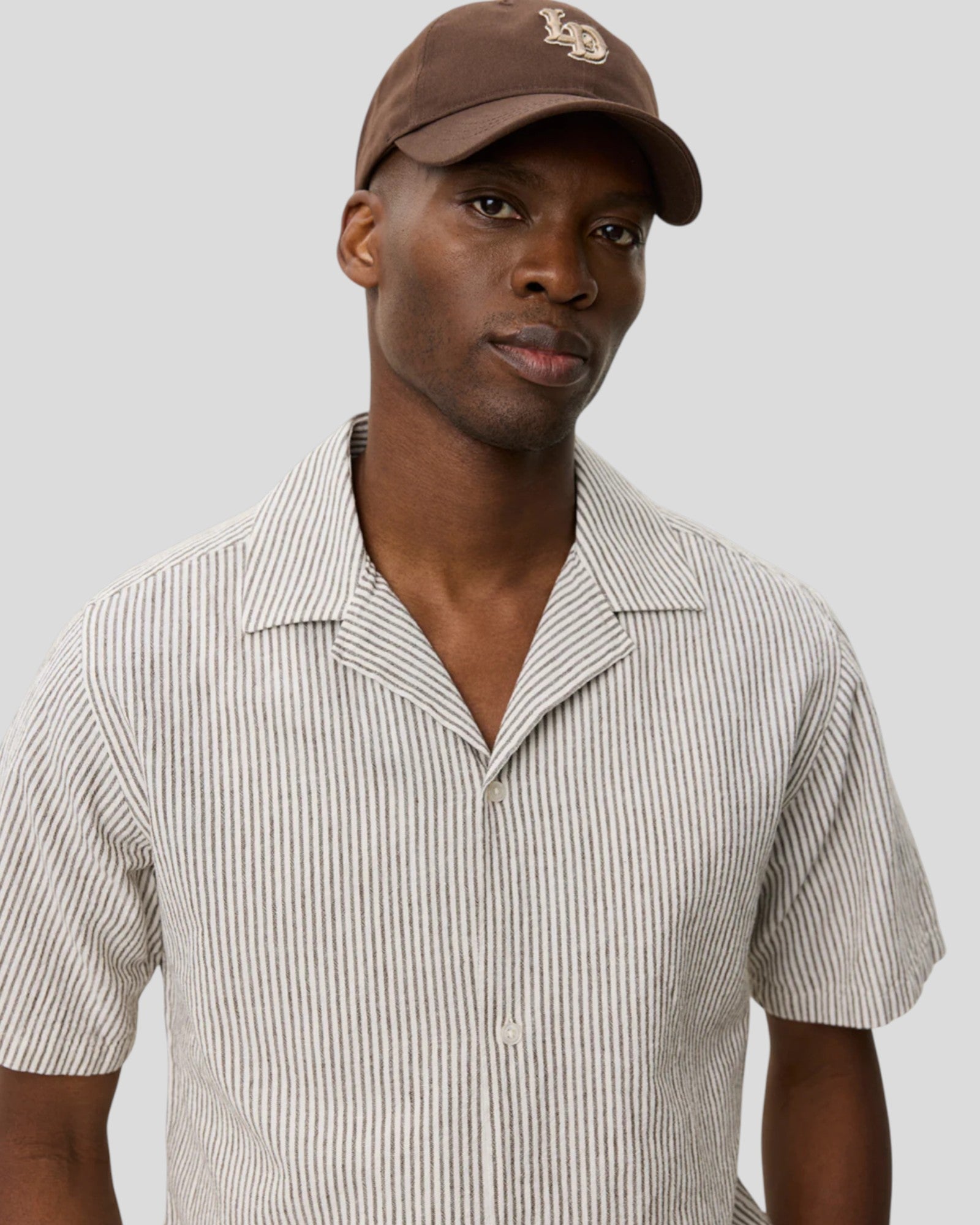 Les Deux || Lukas Stripe Cotton Linen SS Shirt - Teak Brown Les Deux