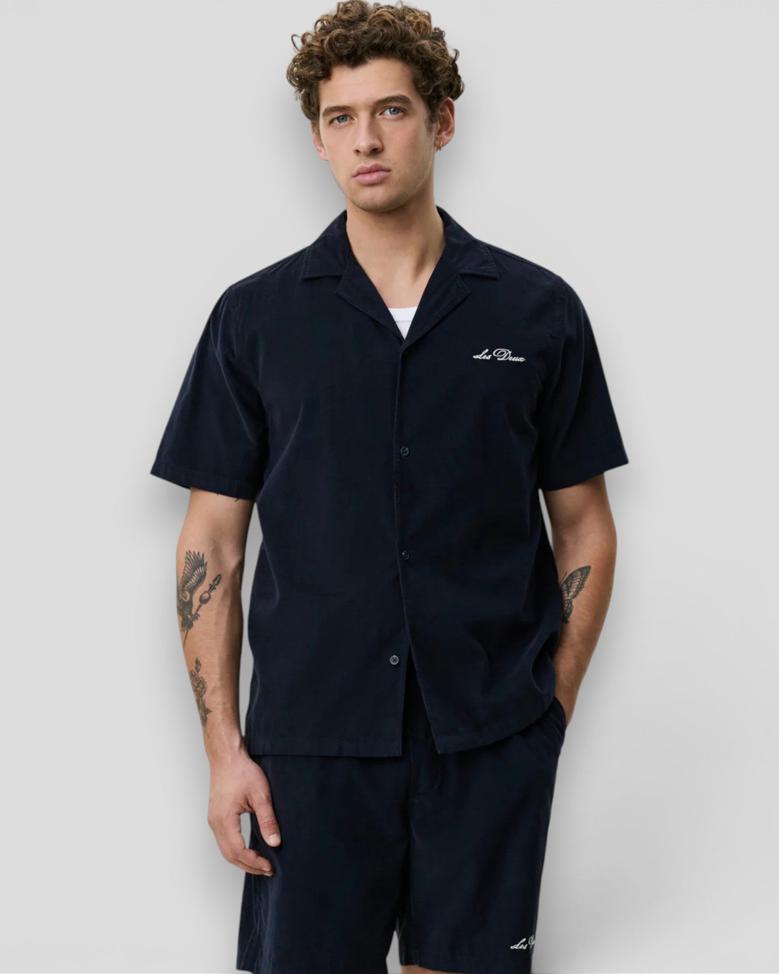 Les Deux || Signature Mini Cord SS Shirt - Dark Blue Night Les Deux