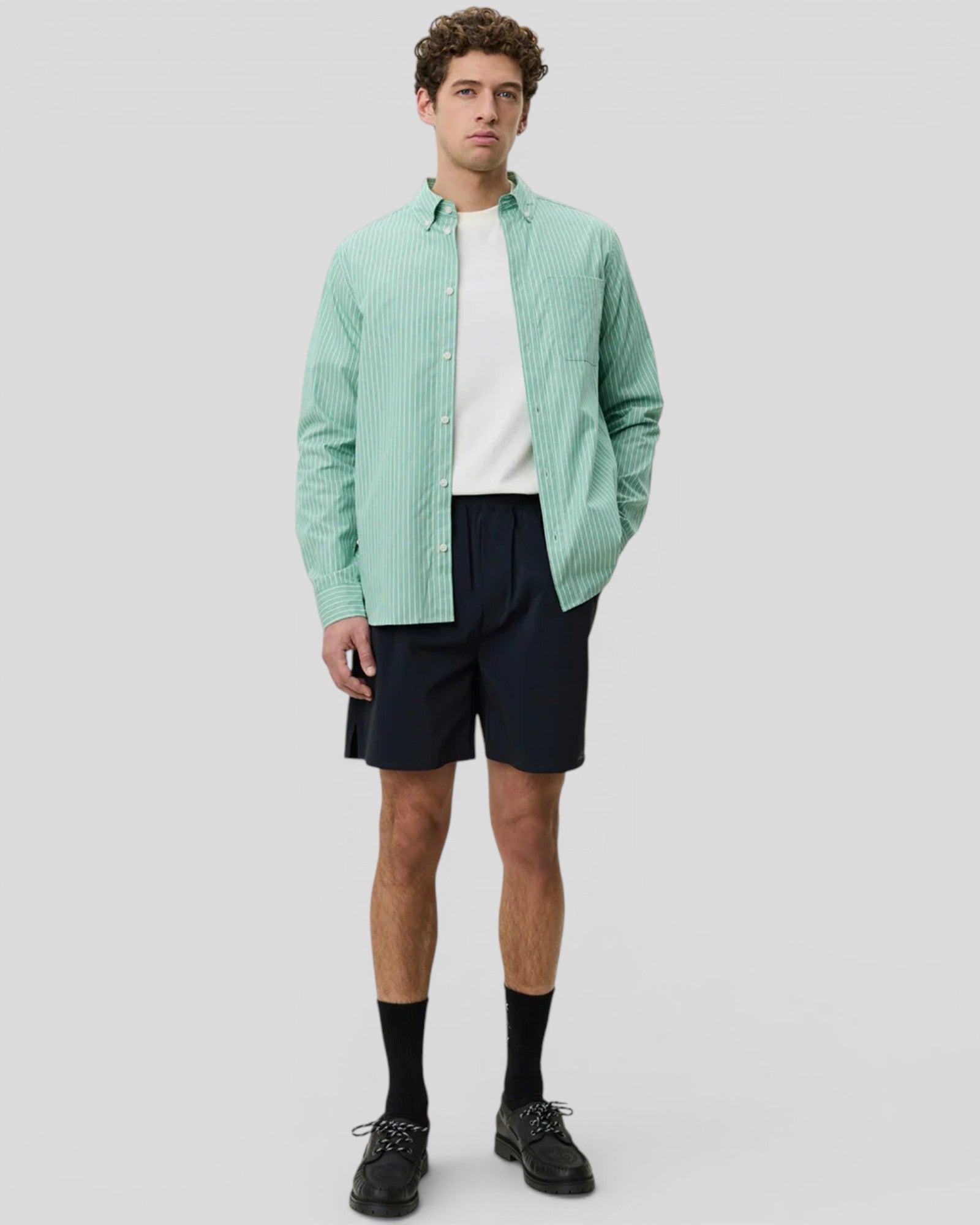 Les Deux || Strip Poplin Shirt - Green Spruce Les Deux