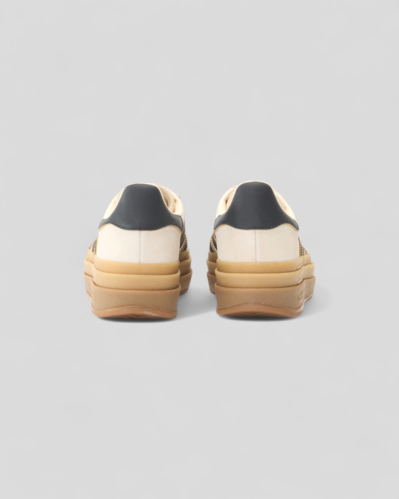 Adidas || Gazelle Bold - Beige/Navy Adidas
