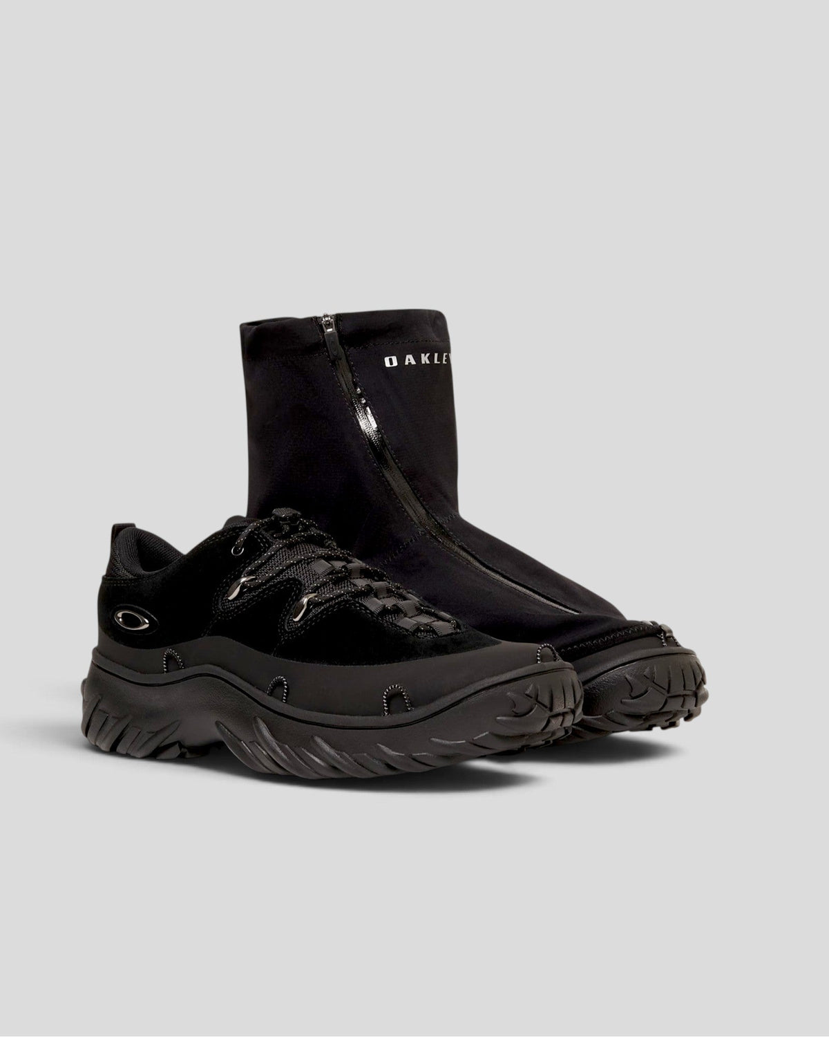 Oakley || Meridian Low Ext - Black Oakley