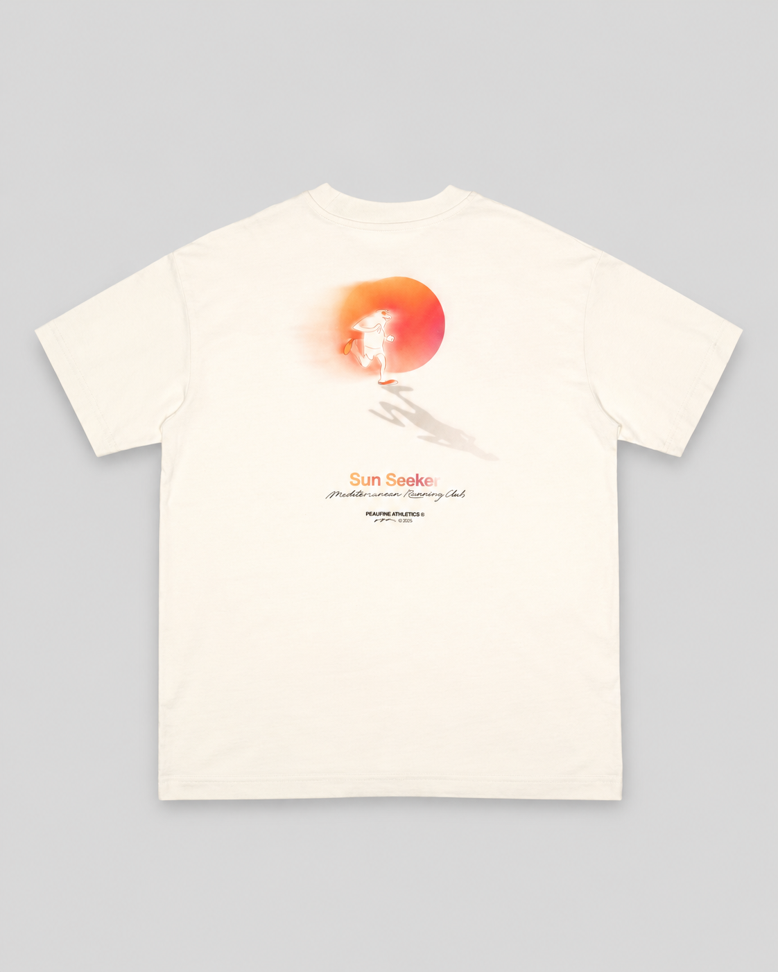 Peaufine || Oversize T-Shirt Sun Seeker - Off White- M' — vue 2 sur fond gris
