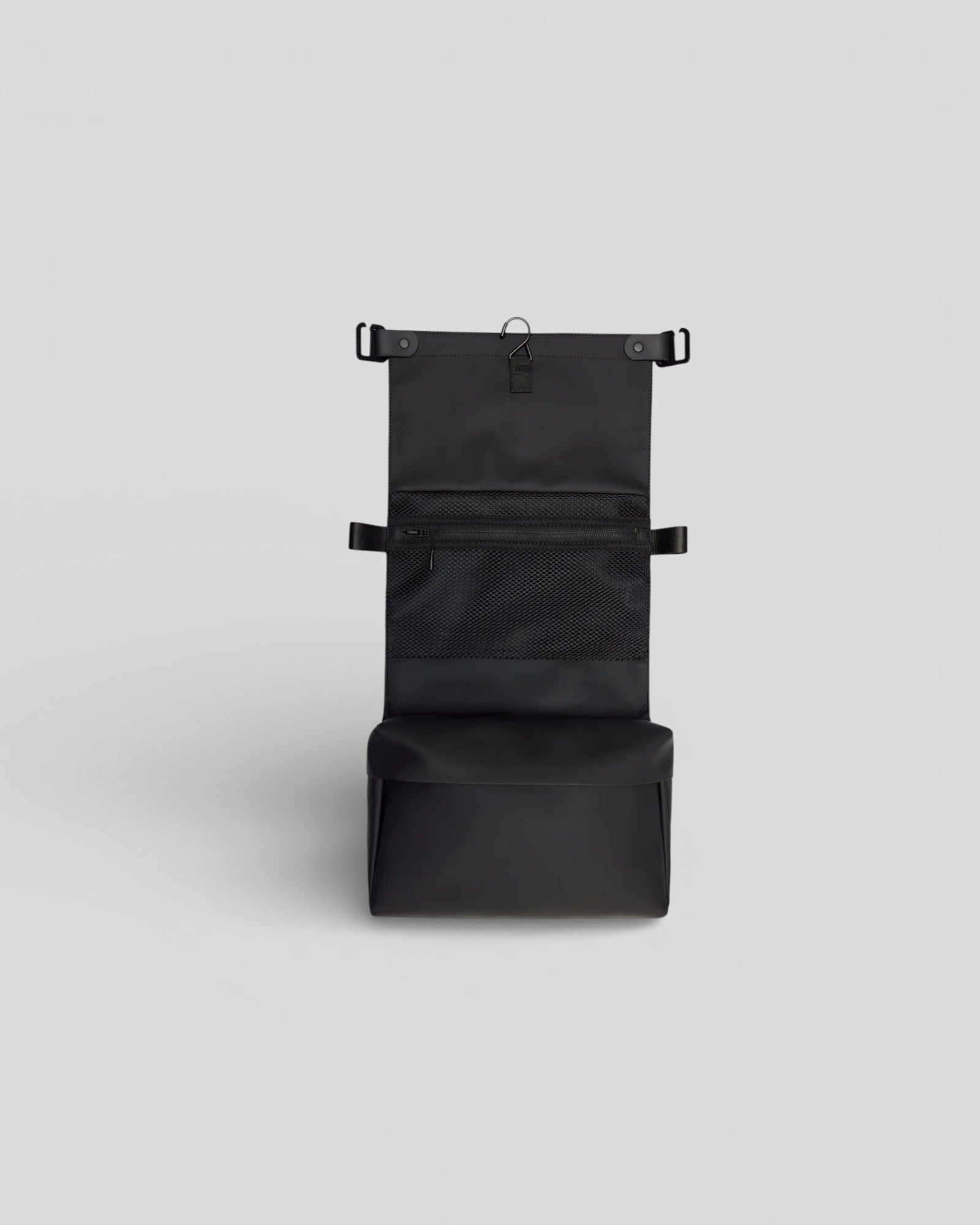 Rains || OTG Wash Bag W3 - Black Rains