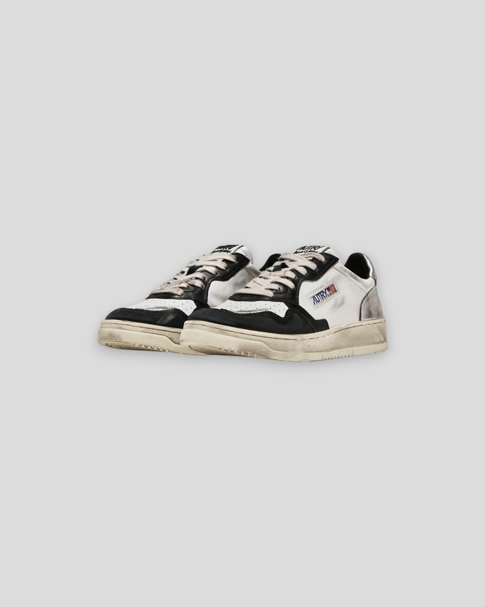 Autry || Medalist Super Vintage Wom - SV11 - White / Black / Silver Autry