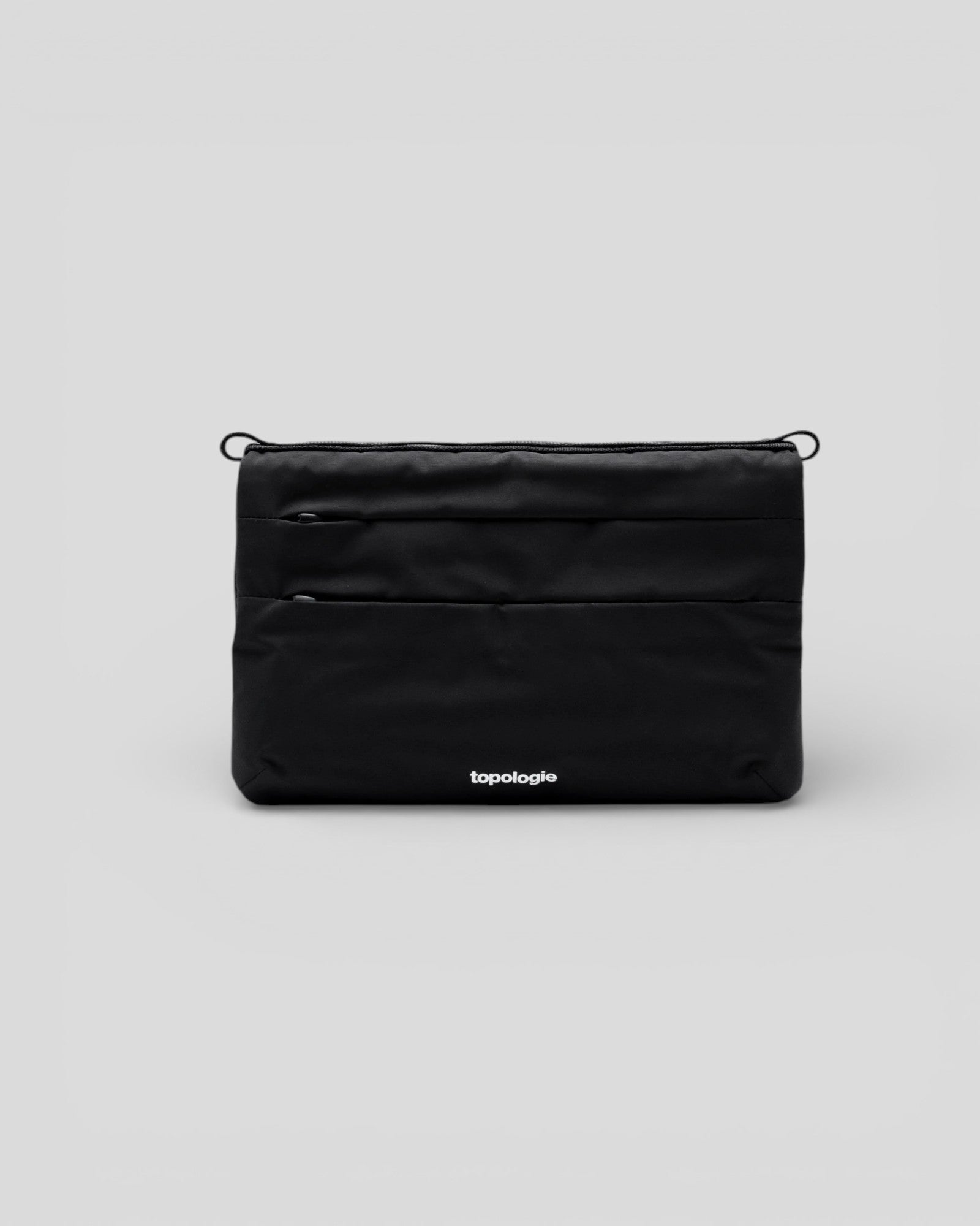 Topologie || Flat Sacoche Small - Black Satin Topologie