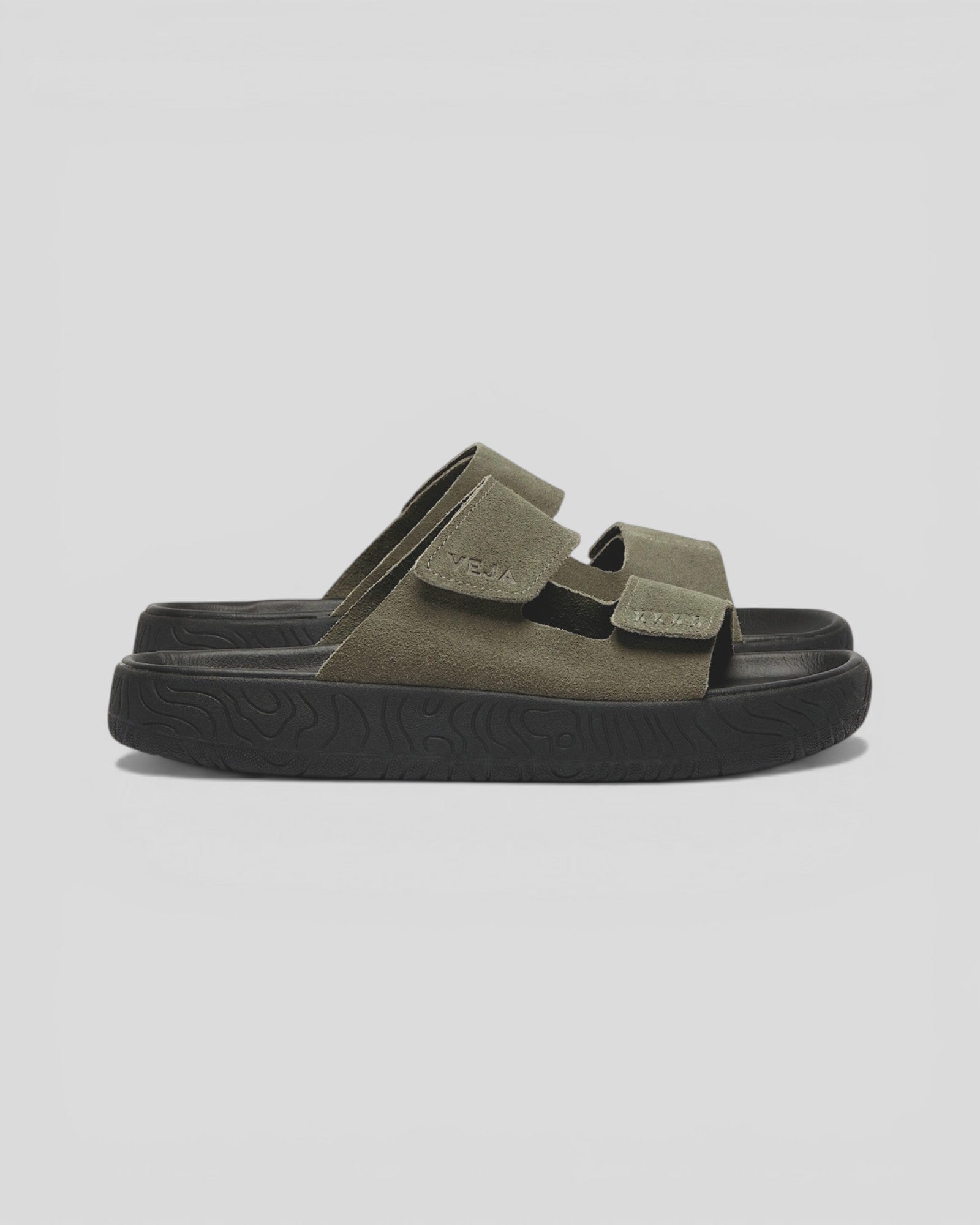 Veja || Etna - Kaki Black - M’ Veja