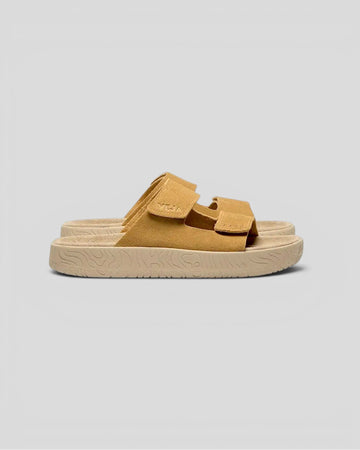 Veja || Etna - Ocre Almond - M’ Veja