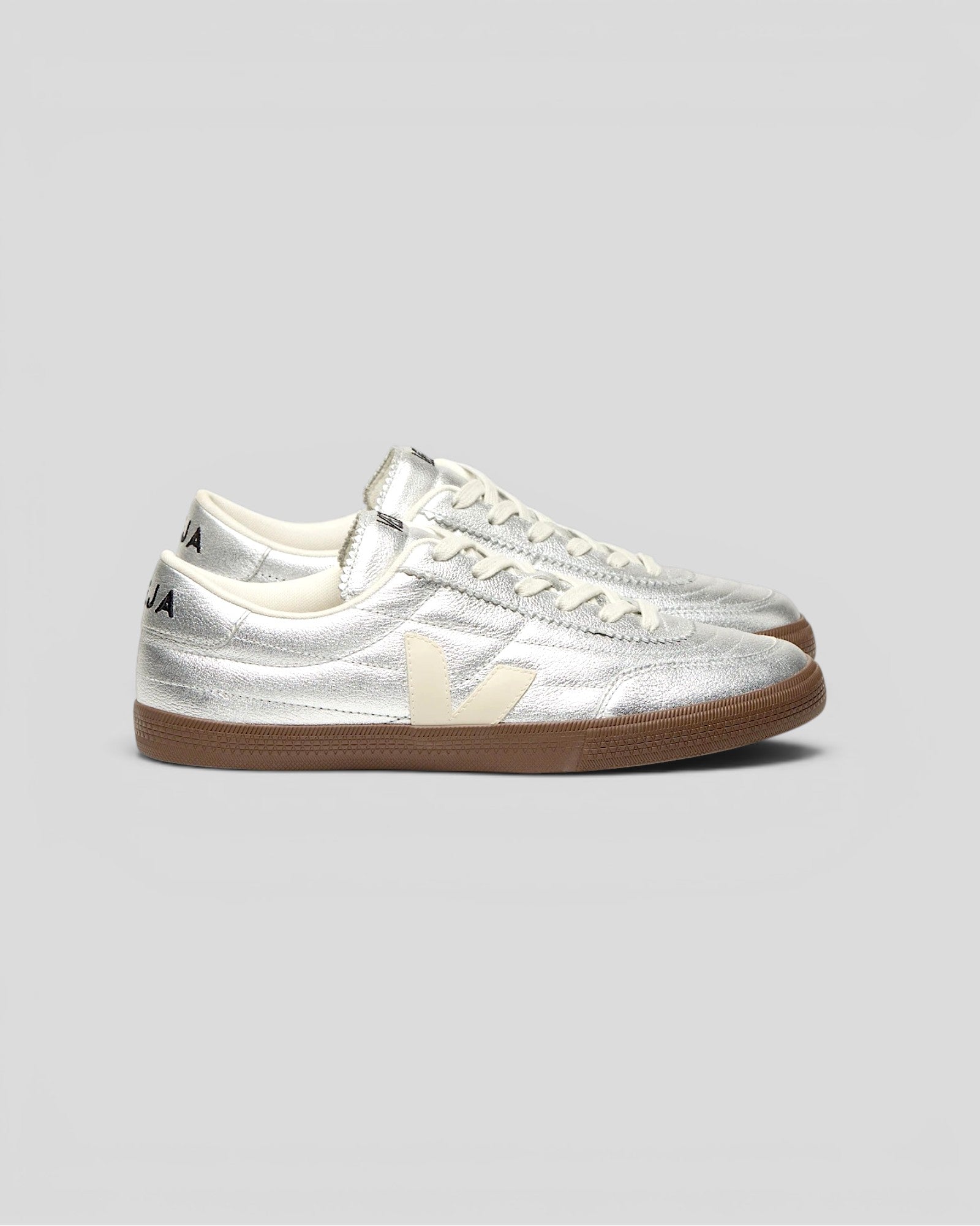 Veja || Panenka O.T Leather - Silver Pierre Bark Veja