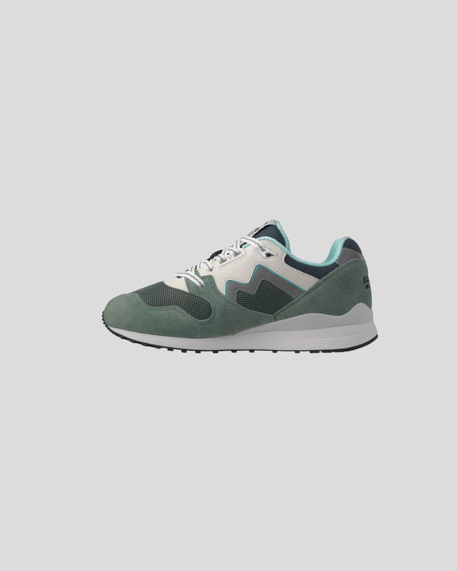 Karhu || Synchron Classic - Iceberg Green/ Lily White Karhu