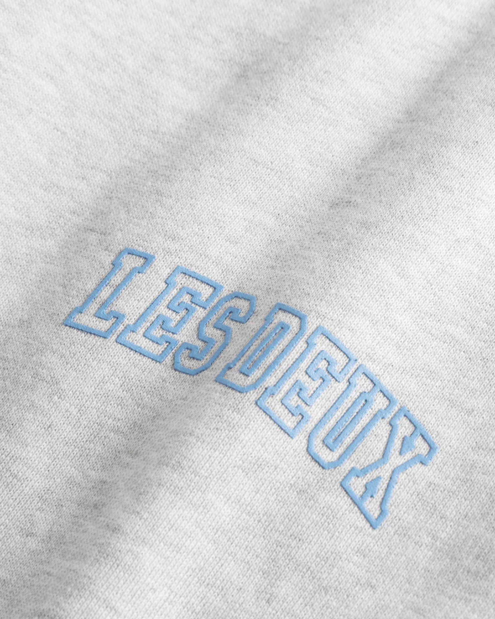 Les Deux || Blake Sweatshorts - Snow Melange/ Washed denim Blue Les Deux