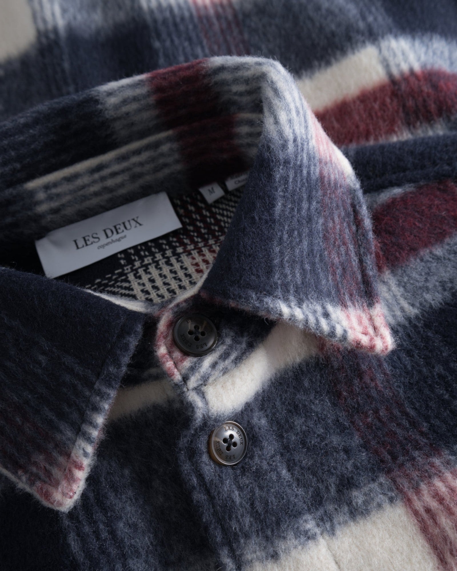 Les Deux || Jayce Overshirt - Light Sand/ Dark Navy Les Deux