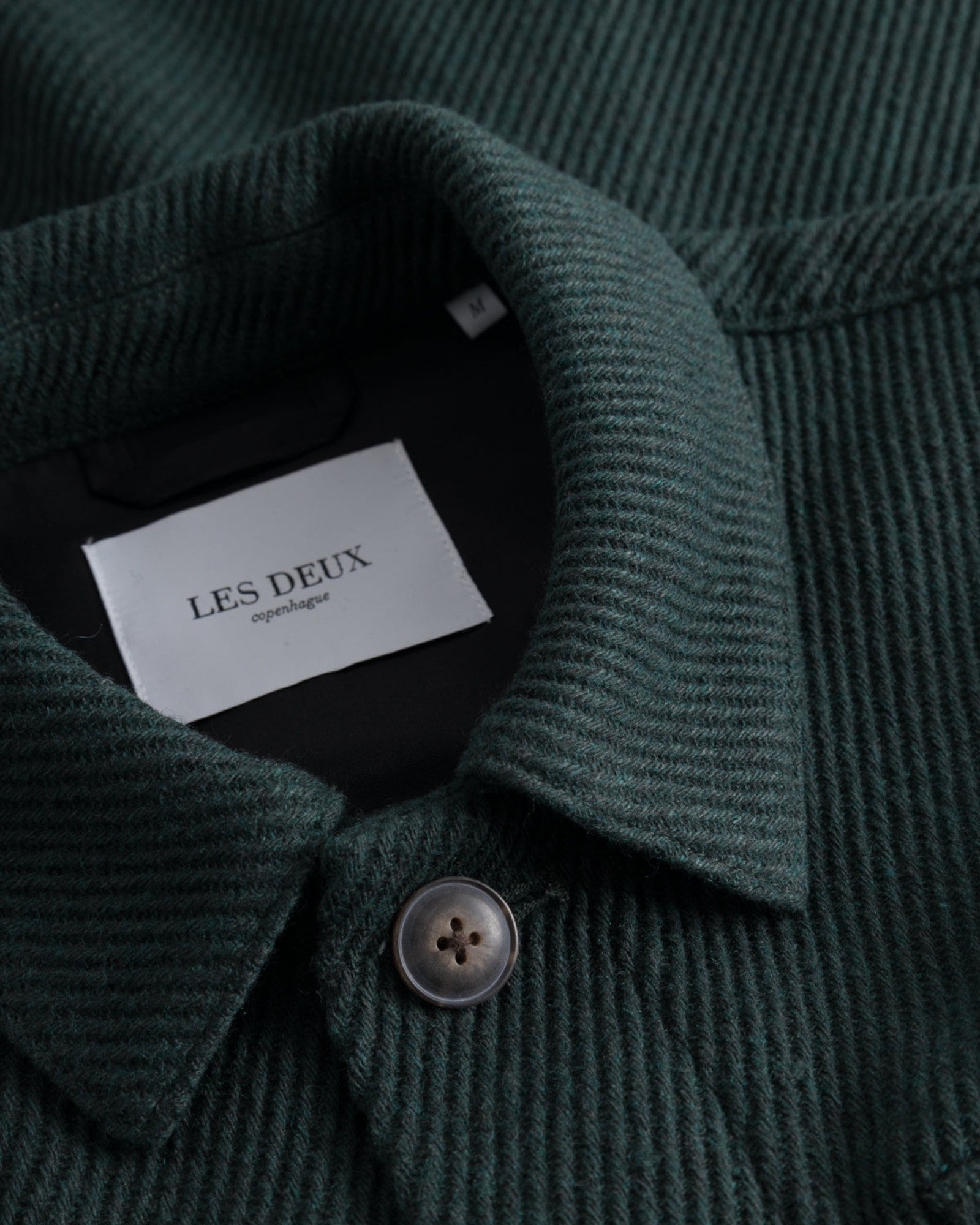 Les Deux || Nash 2.0 Wool Hybrid Jacket - Pine Green Les Deux