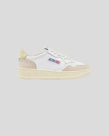 Autry || Medalist - LS57 - White/ yellow Autry