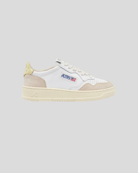 Autry || Medalist - LS57 - White/ yellow Autry